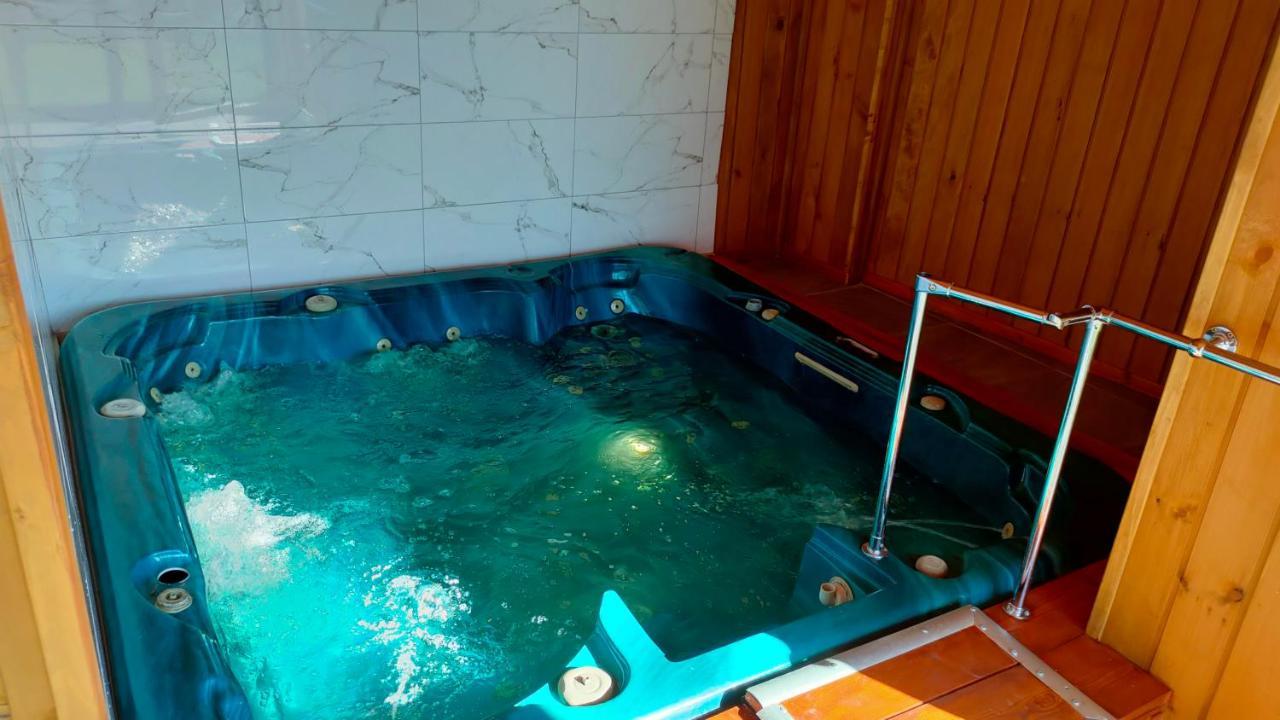 Gosciniec Iwona Hotel Glucholazy Buitenkant foto