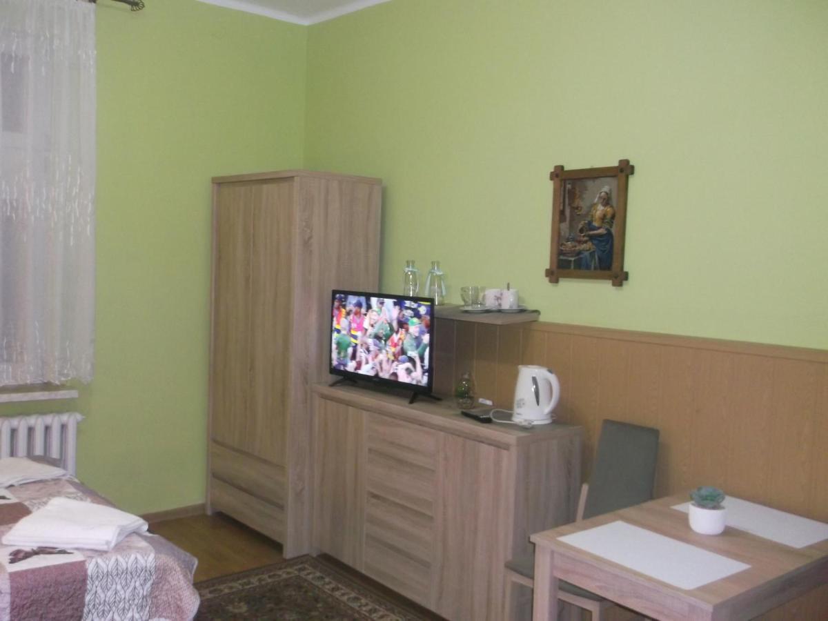 Gosciniec Iwona Hotel Glucholazy Buitenkant foto
